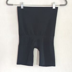 ASSETS by SPANX Black Remarkable Results High-Waist Mid-thigh Shaper Size L
